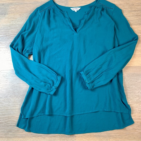 Like new- Peasant Top (XL) - Picture 6 of 6